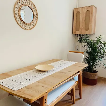 아파트 Stylish & Comfort In Ortakoey